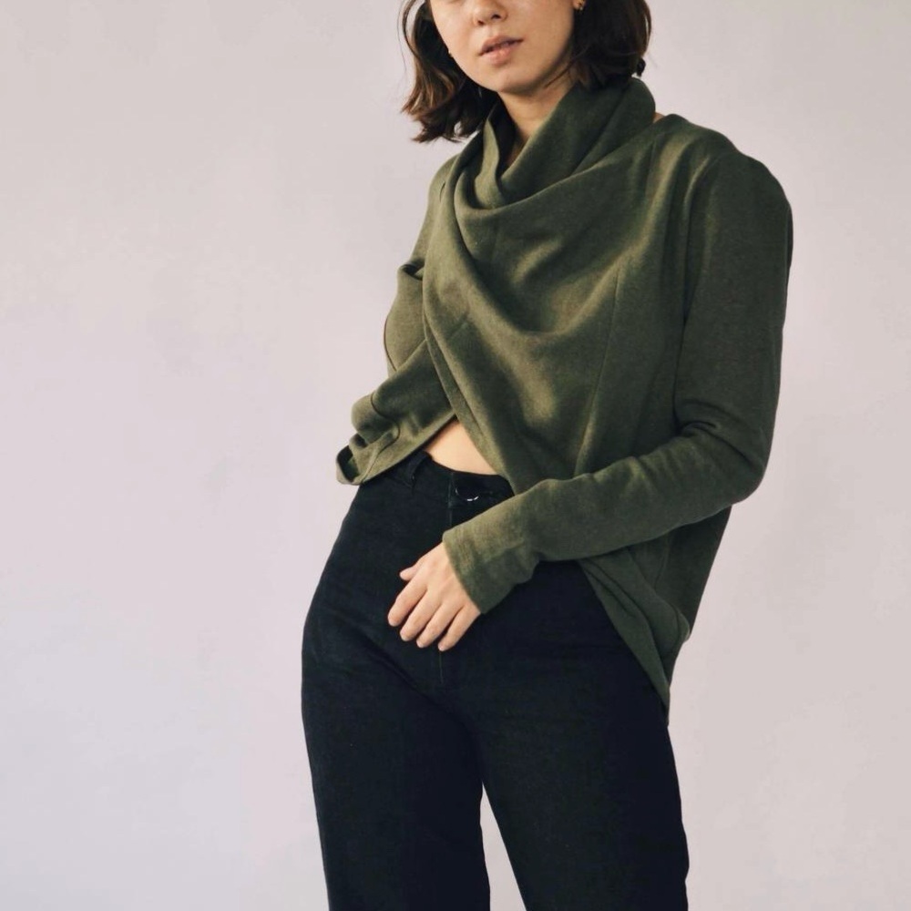 Ursa Minor tabard convertible cardigan in olive